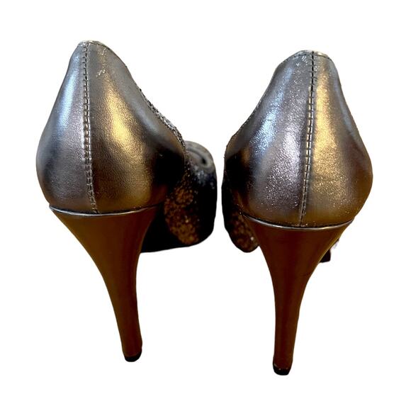 GUESS Gaminata Silver Glitter Faux Patent Leather Peep Toe Stilettos Size: 6 M - Picture 4 of 5